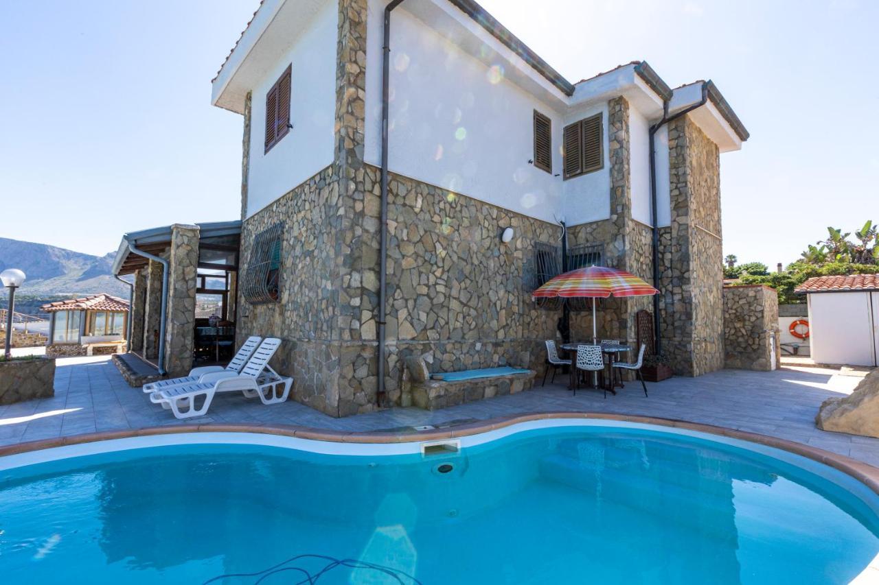 Casa Vacanza Barbera - In Riva Al Mare Villa Trappeto  Buitenkant foto