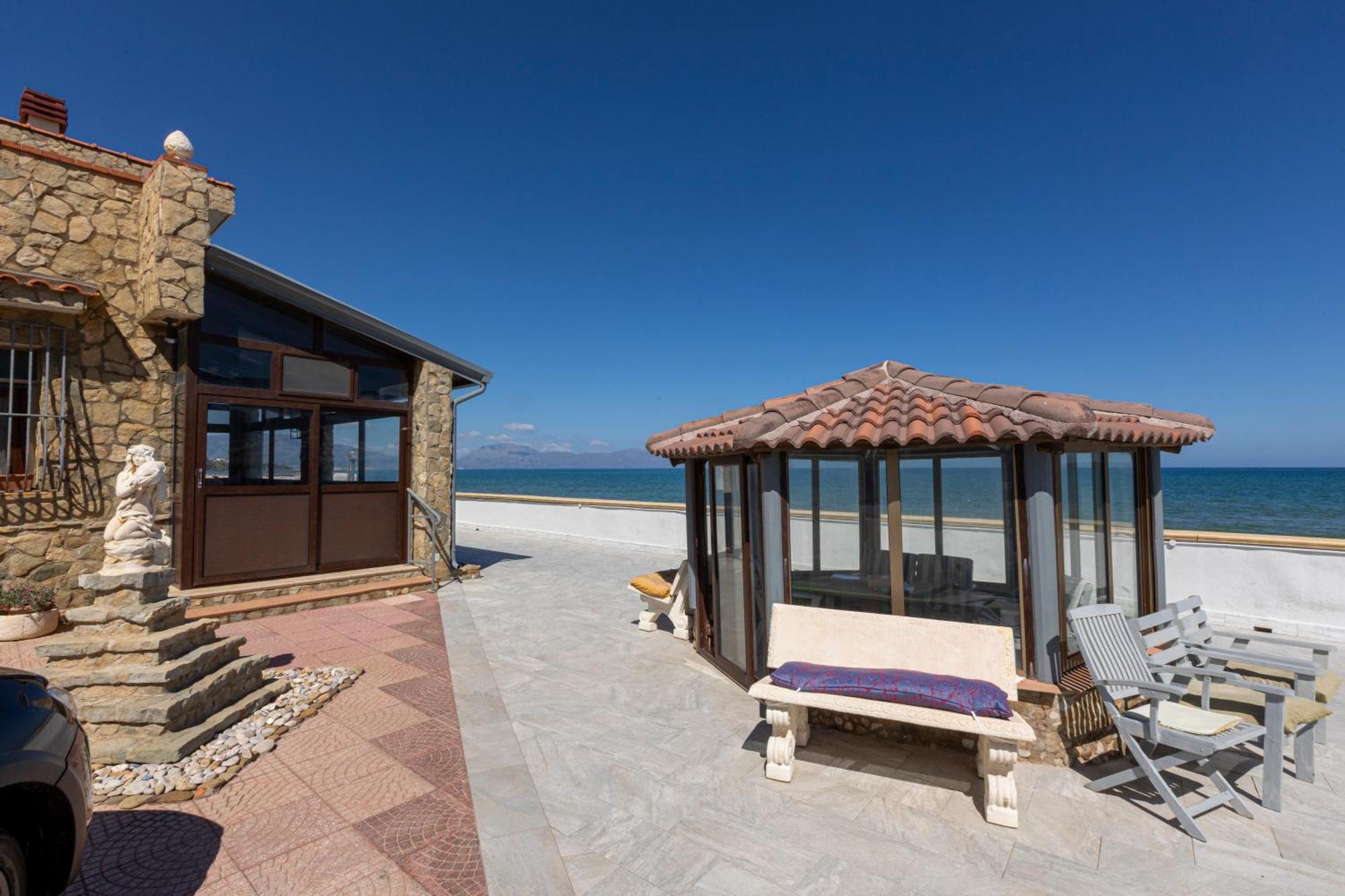 Casa Vacanza Barbera - In Riva Al Mare Villa Trappeto  Buitenkant foto