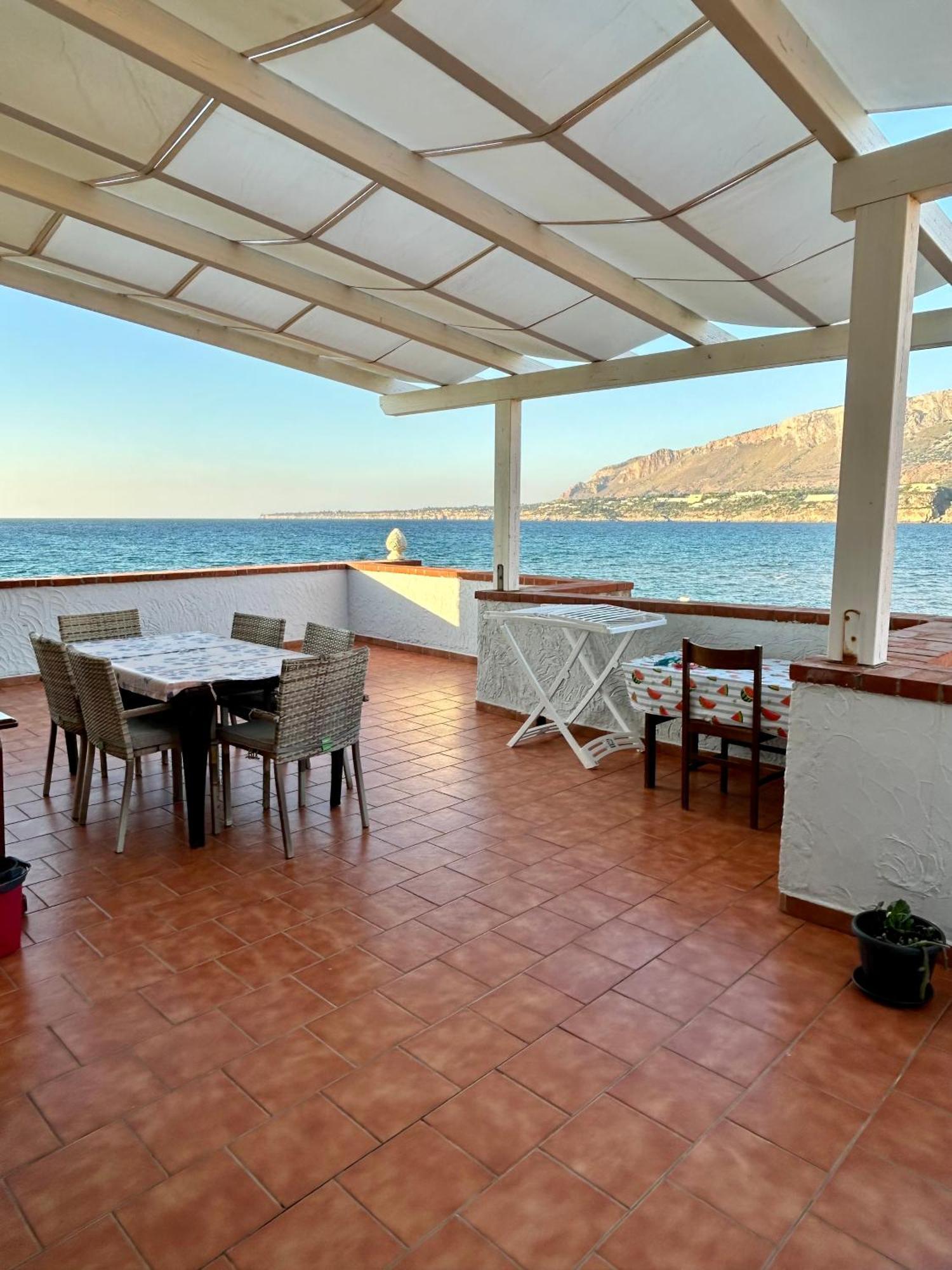 Casa Vacanza Barbera - In Riva Al Mare Villa Trappeto  Buitenkant foto