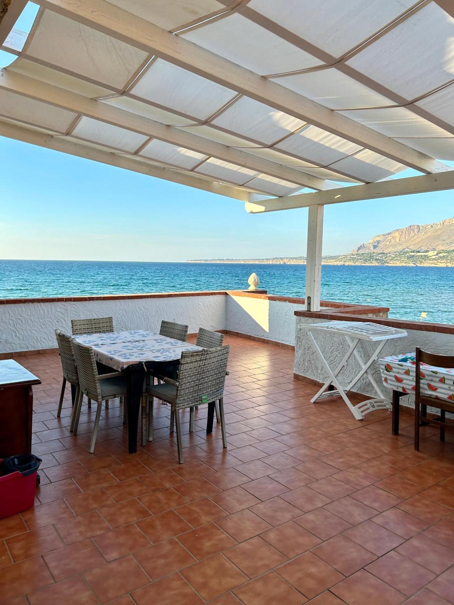 Casa Vacanza Barbera - In Riva Al Mare Villa Trappeto  Buitenkant foto