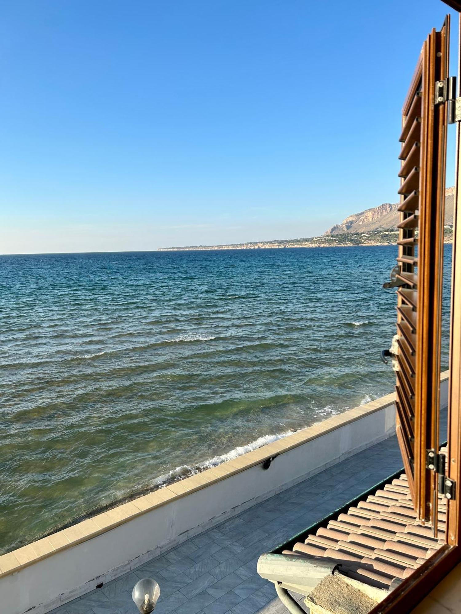 Casa Vacanza Barbera - In Riva Al Mare Villa Trappeto  Buitenkant foto