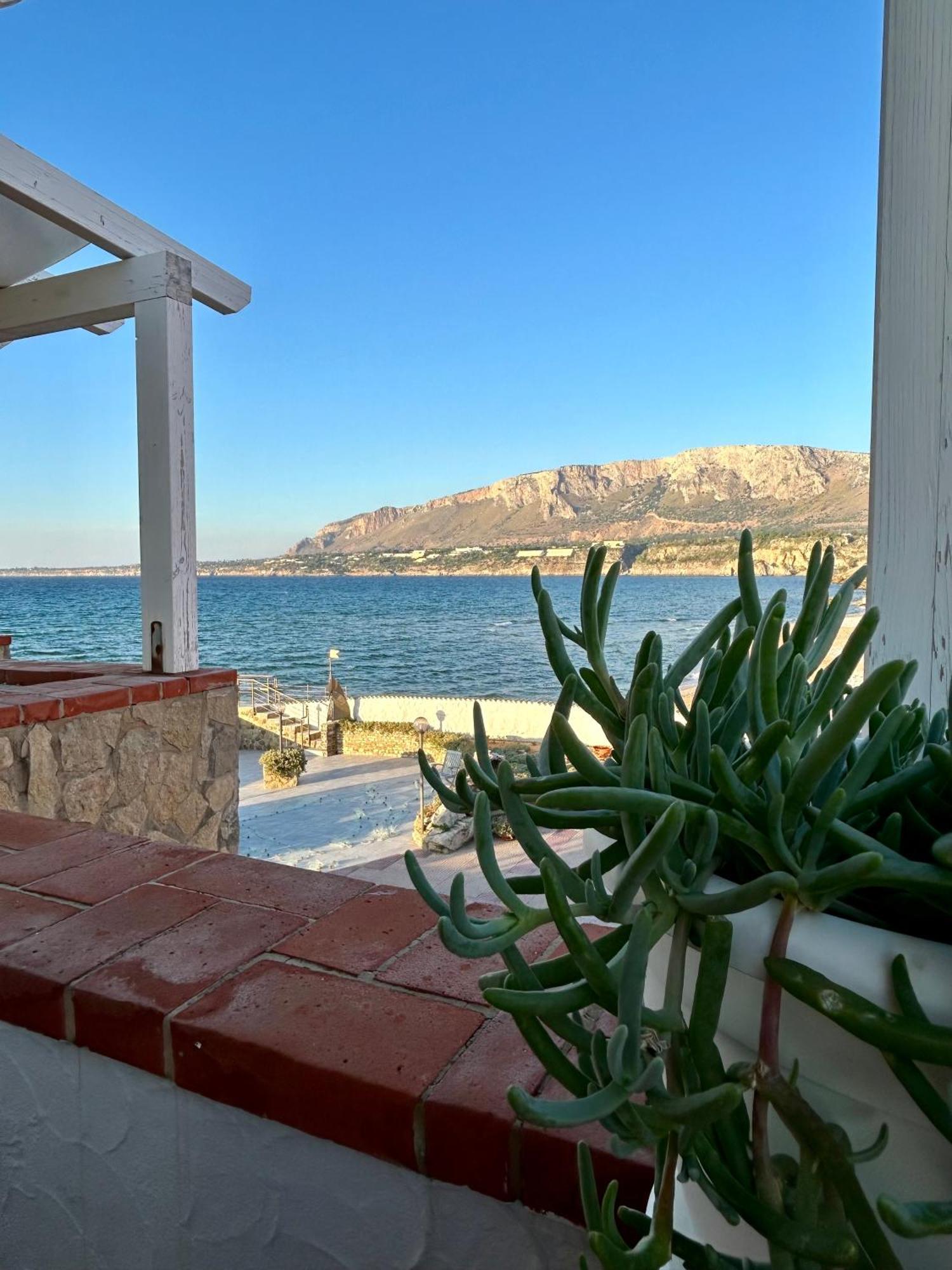 Casa Vacanza Barbera - In Riva Al Mare Villa Trappeto  Buitenkant foto