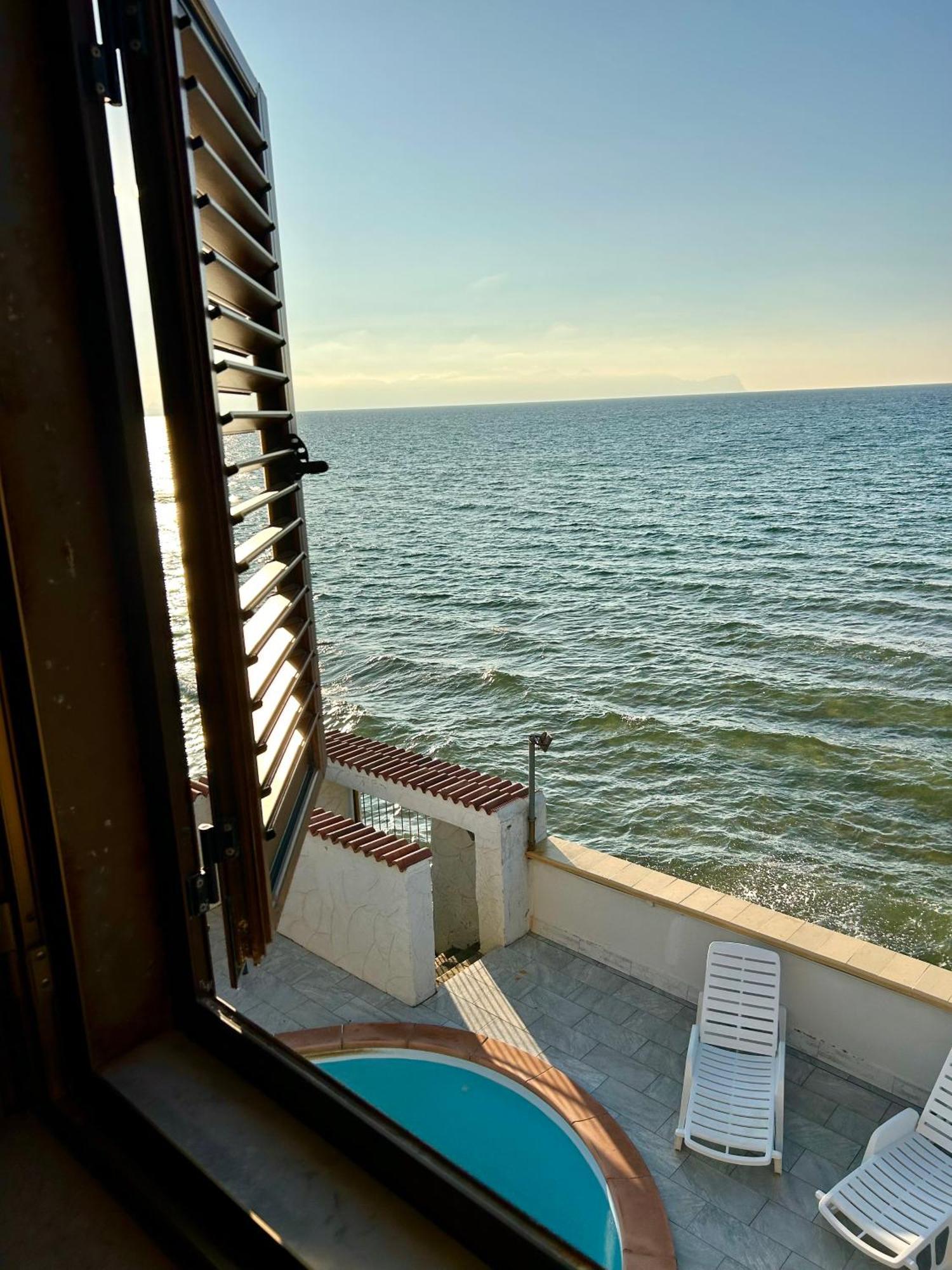 Casa Vacanza Barbera - In Riva Al Mare Villa Trappeto  Buitenkant foto